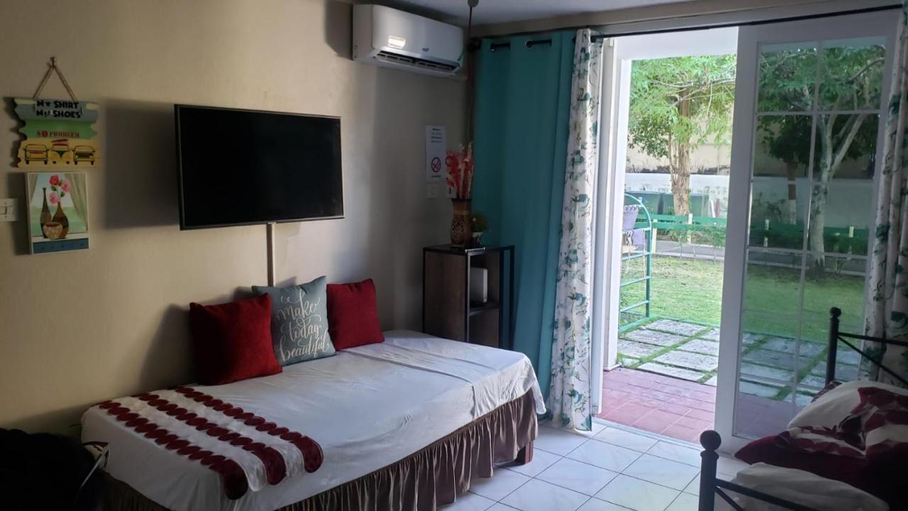 Rosi Ocean Sand Hotel Apt Ocho Rios Buitenkant foto